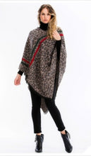 Poncho trendy leopard accent stripped print